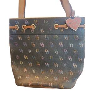 Vintage Dooney and Bourke purse